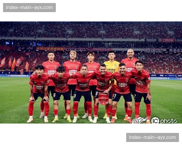 【2026年4月中超联赛·赛后·战报成都蓉城1-0绝杀深圳队，替补奇兵罗慕洛任意球直接破门